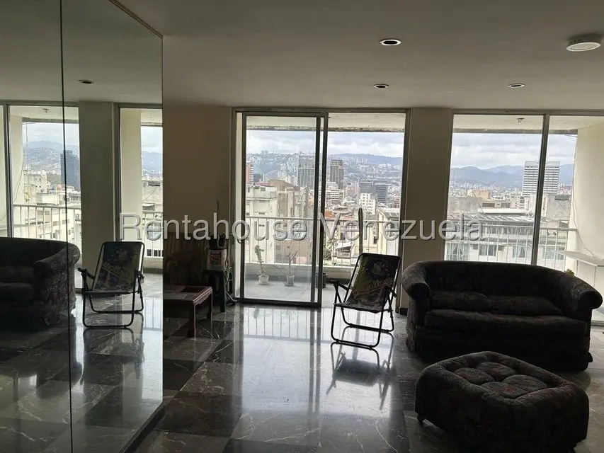 Apartamento (1 Nivel) en Venta en La Florida, Distrito Metropolitano - 3