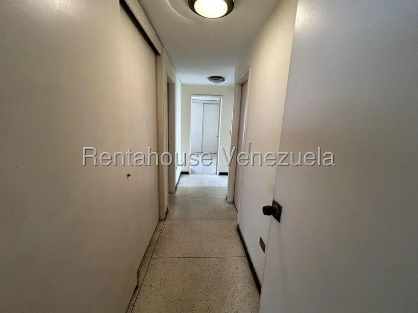 Apartamento (1 Nivel) en Venta en La Florida, Distrito Metropolitano - 21
