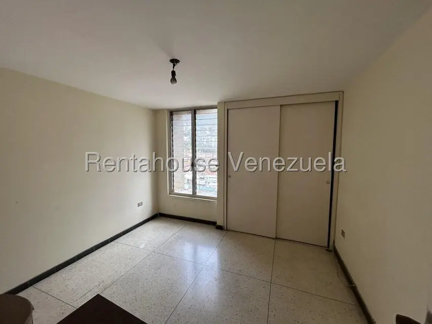 Apartamento (1 Nivel) en Venta en La Florida, Distrito Metropolitano - 27