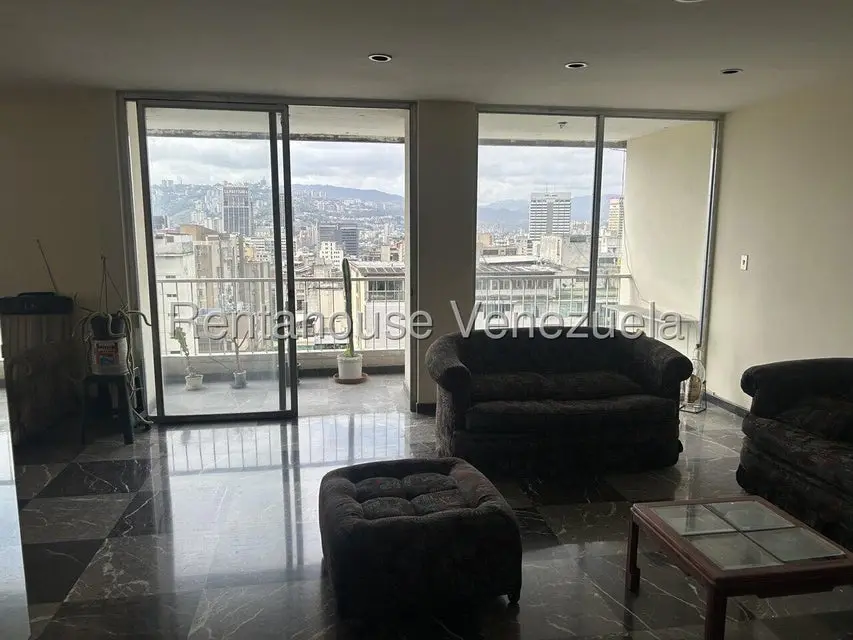 Apartamento (1 Nivel) en Venta en La Florida, Distrito Metropolitano - 4