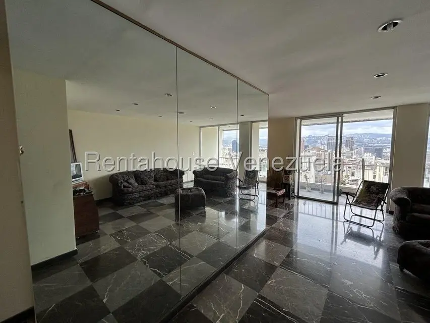 Apartamento (1 Nivel) en Venta en La Florida, Distrito Metropolitano - 9