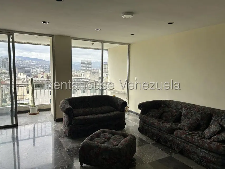 Apartamento (1 Nivel) en Venta en La Florida, Distrito Metropolitano - 10