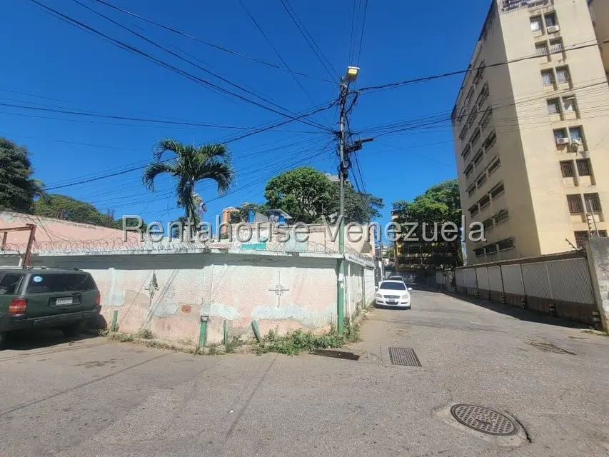 Terreno (Comercial) en Venta en El Paraiso, Distrito Metropolitano - 11