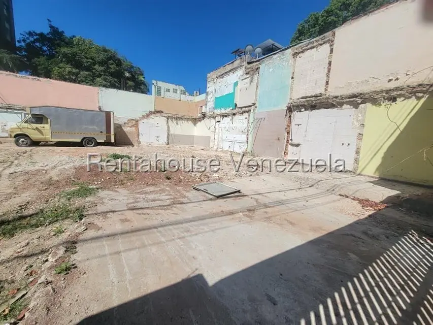 Terreno (Comercial) en Venta en El Paraiso, Distrito Metropolitano - 7