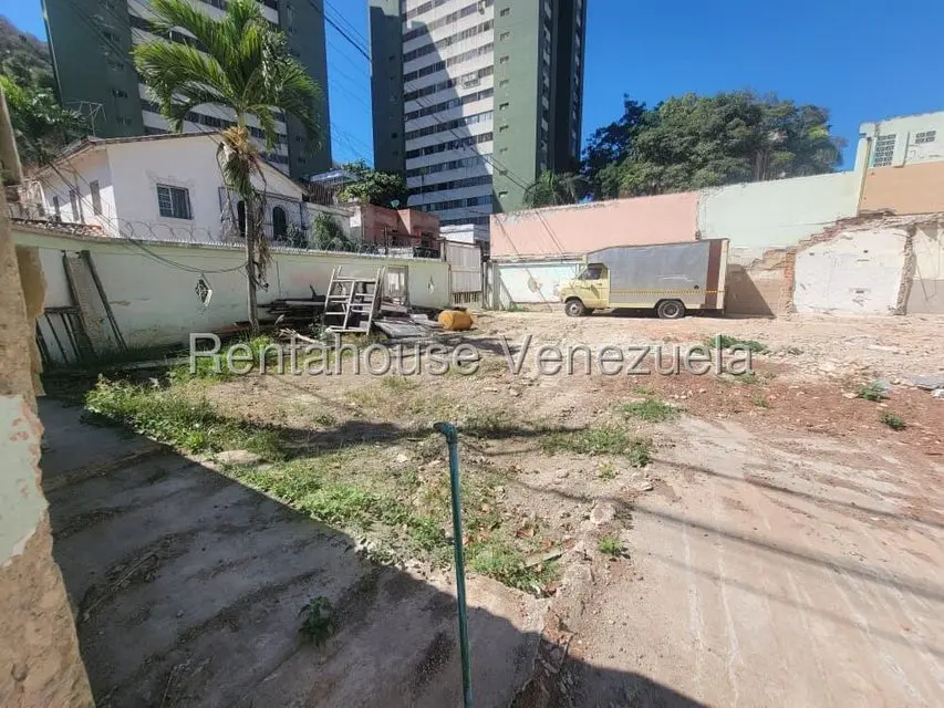 Terreno (Comercial) en Venta en El Paraiso, Distrito Metropolitano - 8