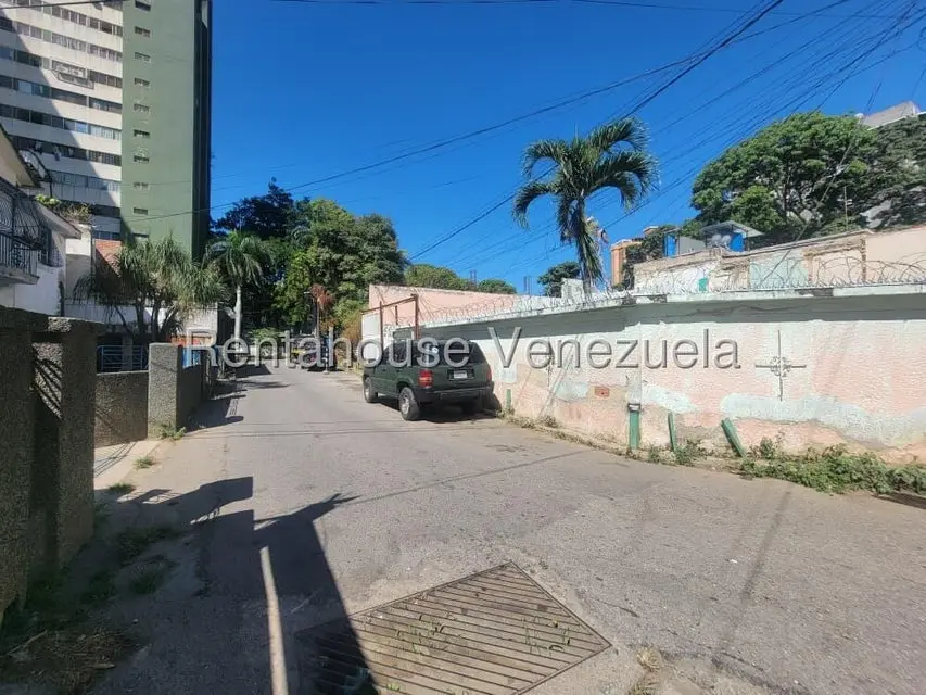 Terreno (Comercial) en Venta en El Paraiso, Distrito Metropolitano - 10