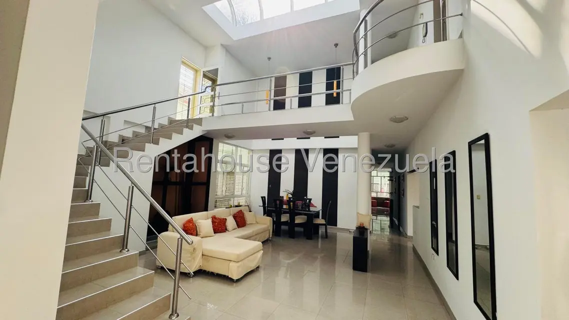 Casa (Multipes Niveles) en Venta en El Castaño (Zona Privada), Aragua - 2