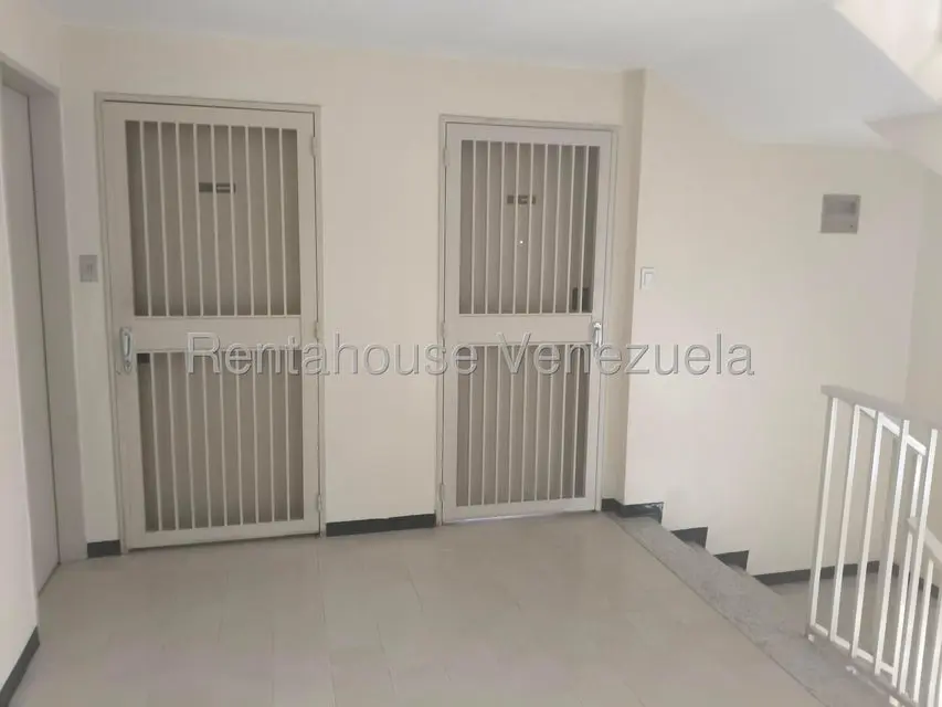 Apartamento (1 Nivel) en Alquiler en Terrazas del Avila, Distrito Metropolitano - 2