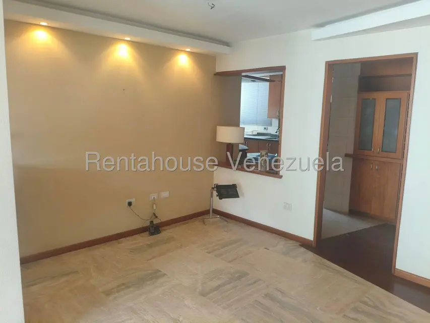 Apartamento (1 Nivel) en Alquiler en Terrazas del Avila, Distrito Metropolitano - 4