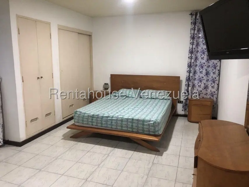 Apartamento (1 Nivel) en Alquiler en Santa Ines, Distrito Metropolitano - 11