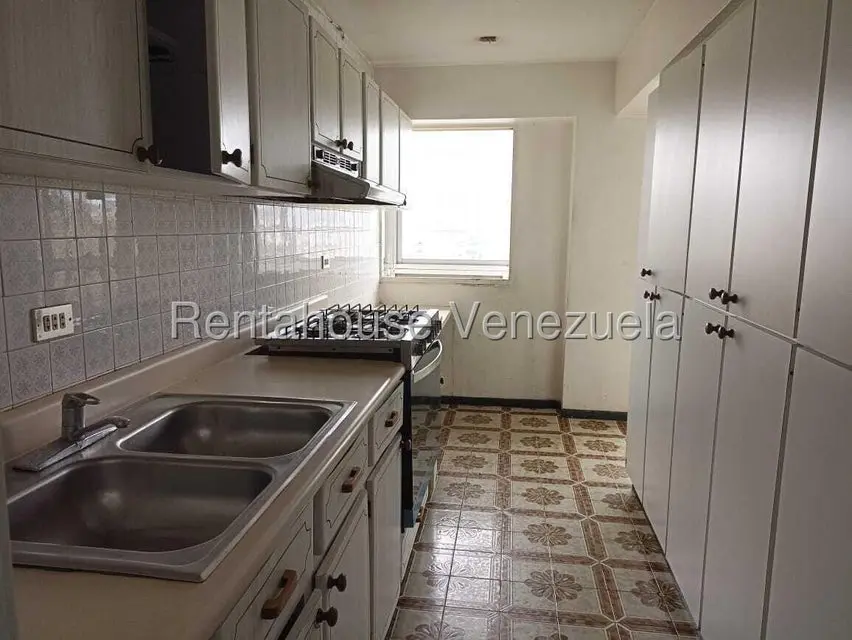 Apartamento (1 Nivel) en Alquiler en El Marques, Distrito Metropolitano - 17