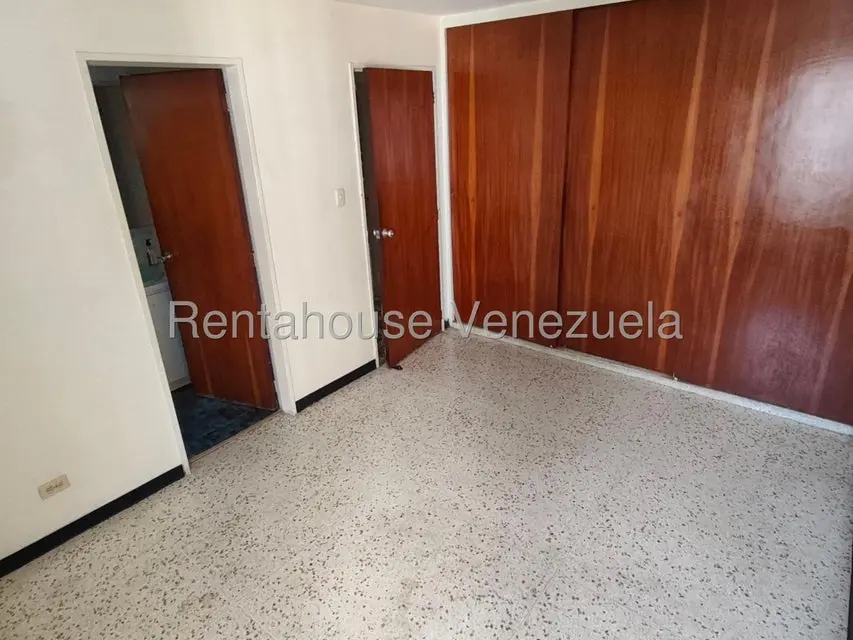 Apartamento (1 Nivel) en Alquiler en El Marques, Distrito Metropolitano - 21
