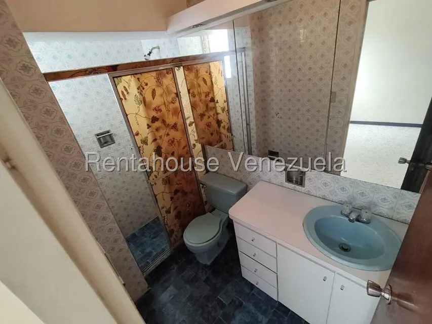 Apartamento (1 Nivel) en Alquiler en El Marques, Distrito Metropolitano - 24
