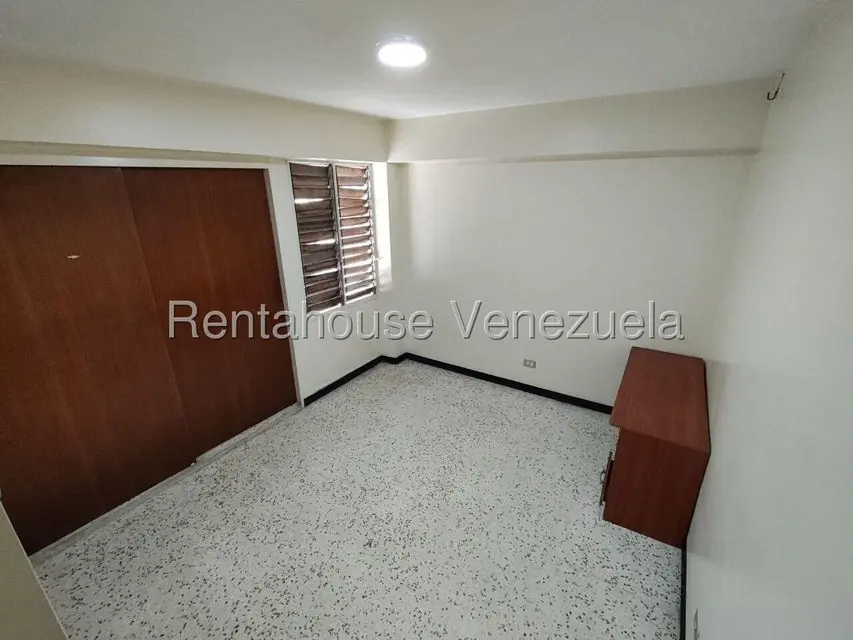 Apartamento (1 Nivel) en Alquiler en El Marques, Distrito Metropolitano - 27