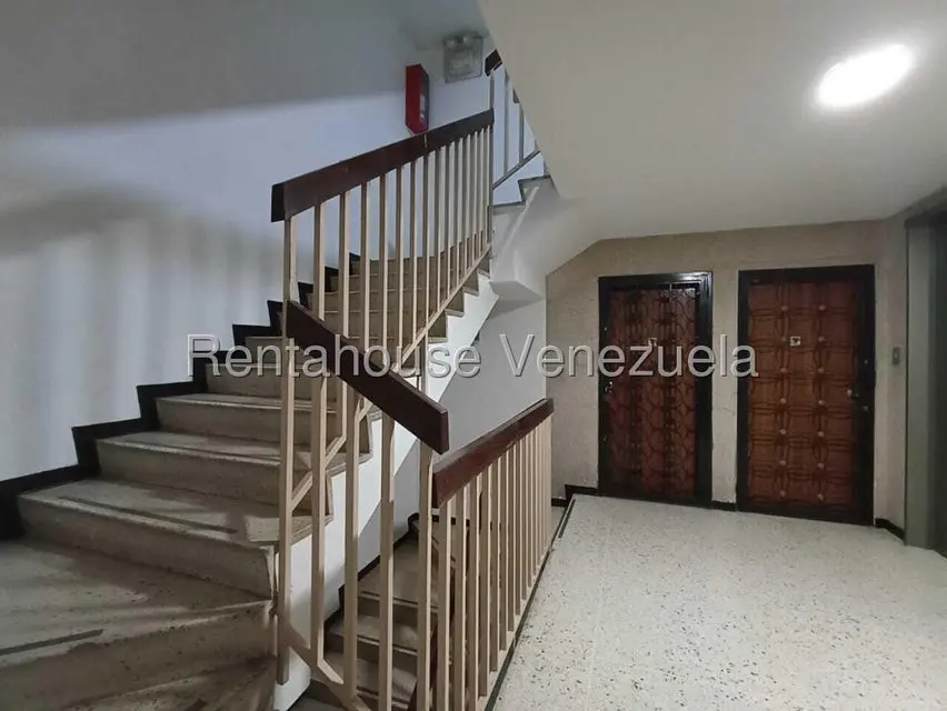 Apartamento (1 Nivel) en Alquiler en El Marques, Distrito Metropolitano - 4