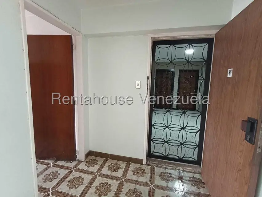 Apartamento (1 Nivel) en Alquiler en El Marques, Distrito Metropolitano - 5