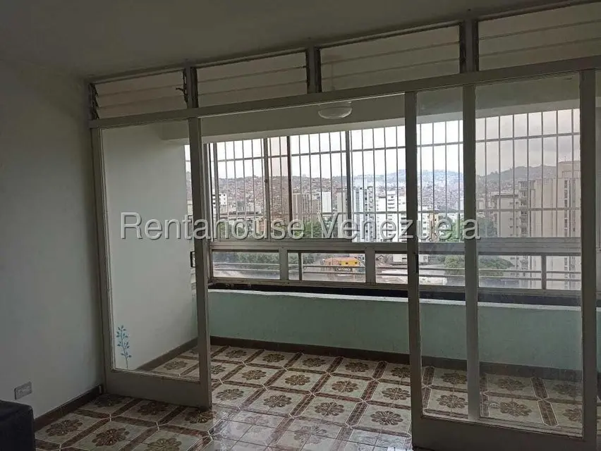 Apartamento (1 Nivel) en Alquiler en El Marques, Distrito Metropolitano - 10