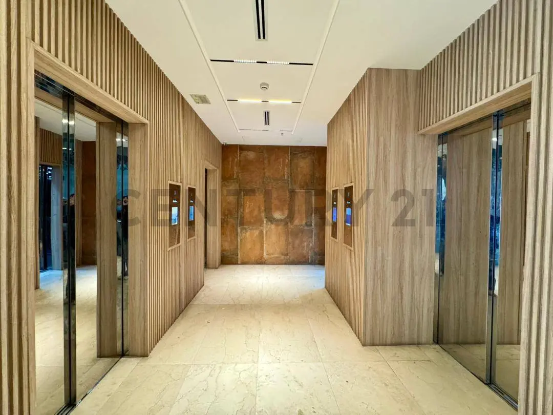 Oficina disponible en venta o alquiler — 6