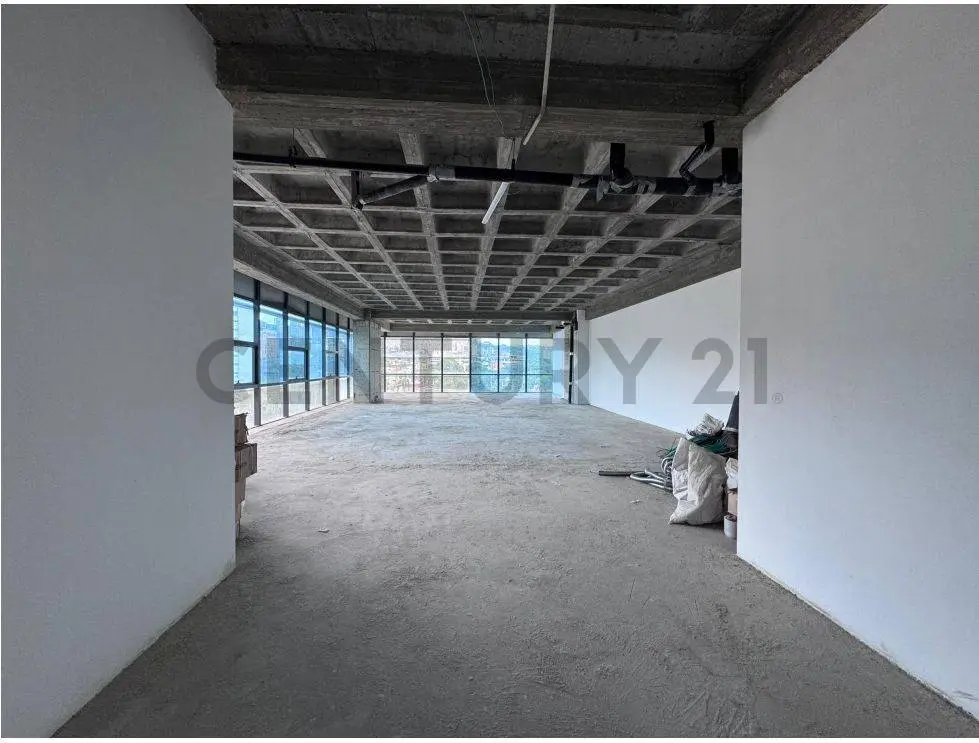 Oficina disponible en venta o alquiler — 8