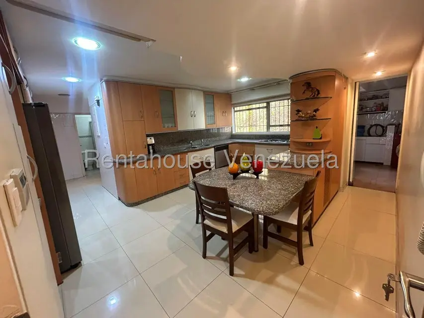 Apartamento (1 Nivel) en Alquiler en Altamira, Distrito Metropolitano - 14