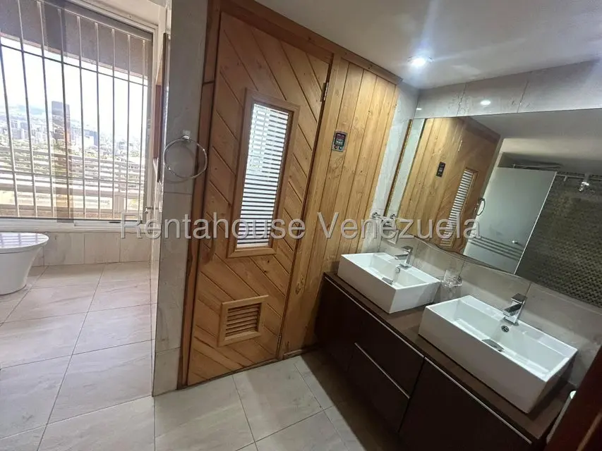 Apartamento (1 Nivel) en Alquiler en Altamira, Distrito Metropolitano - 31
