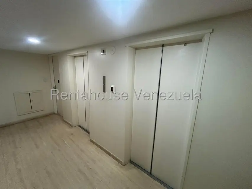 Apartamento (1 Nivel) en Alquiler en Altamira, Distrito Metropolitano - 39