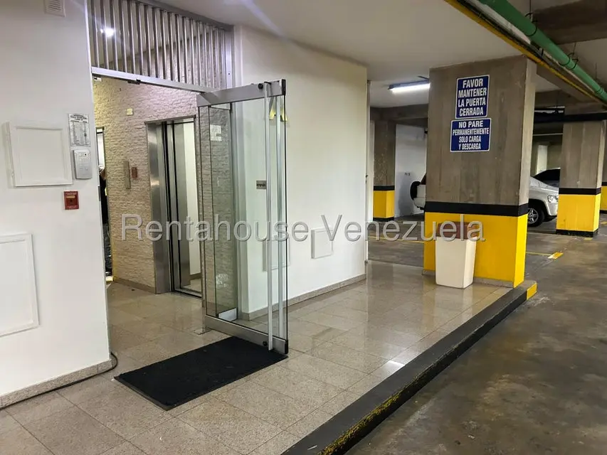 Apartamento (1 Nivel) en Alquiler en Altamira, Distrito Metropolitano - 43