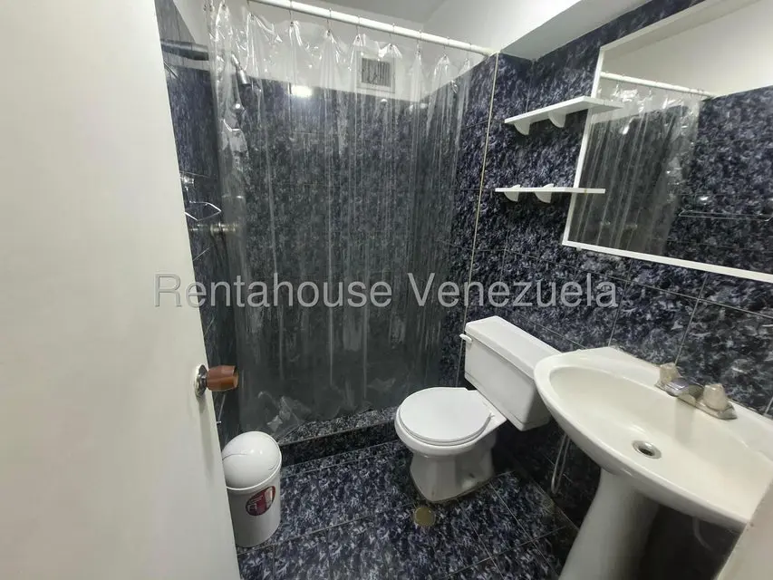 Apartamento (1 Nivel) en Alquiler en Parroquia La Candelaria, Distrito Metropolitano - 11