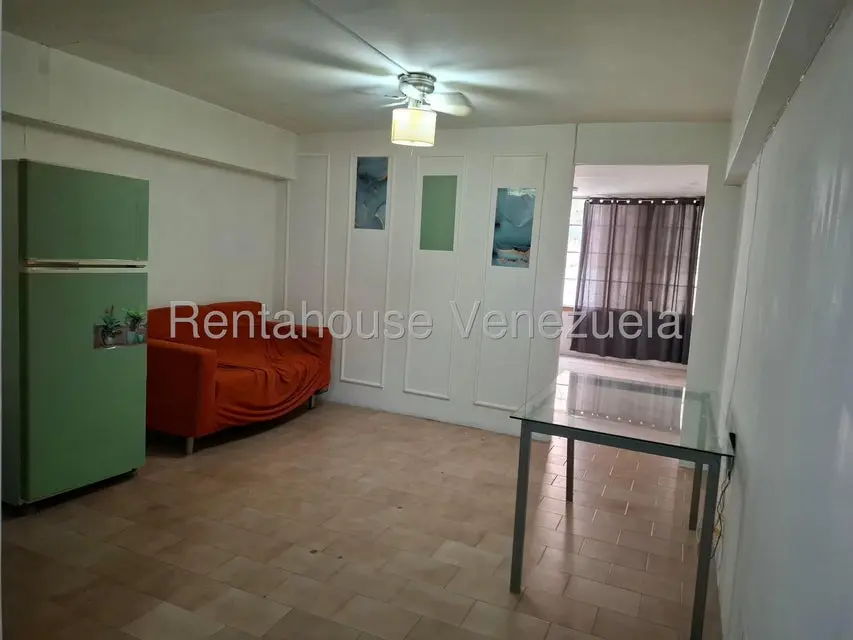 Apartamento (1 Nivel) en Alquiler en Parroquia La Candelaria, Distrito Metropolitano - 4