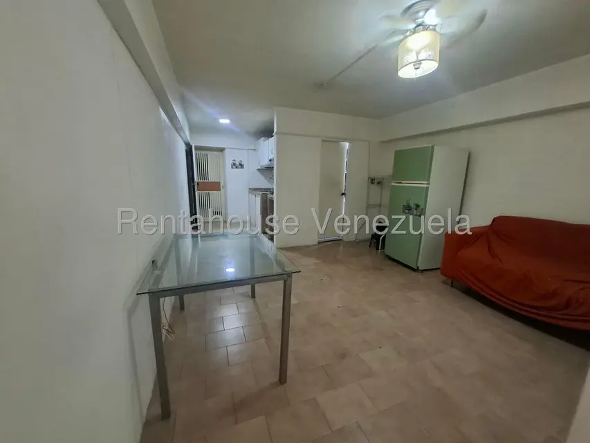 Apartamento (1 Nivel) en Alquiler en Parroquia La Candelaria, Distrito Metropolitano - 5