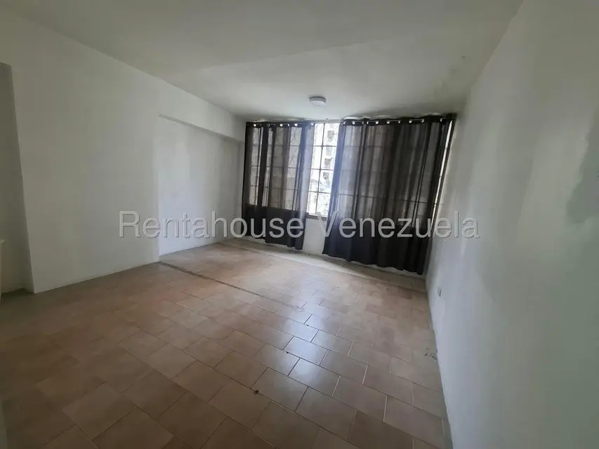 Apartamento (1 Nivel) en Alquiler en Parroquia La Candelaria, Distrito Metropolitano - 8