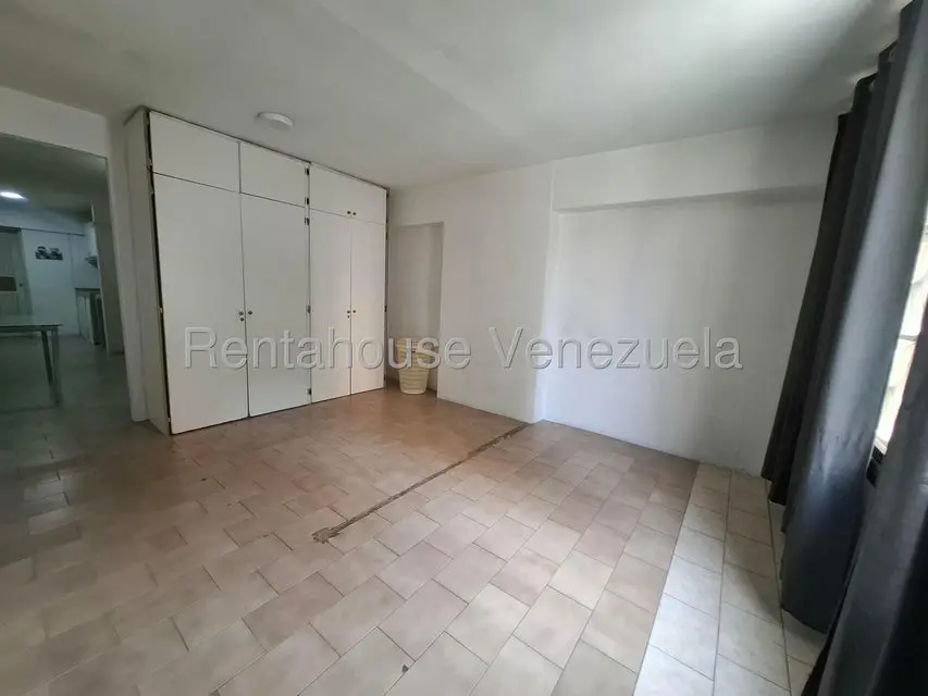 Apartamento (1 Nivel) en Alquiler en Parroquia La Candelaria, Distrito Metropolitano - 9