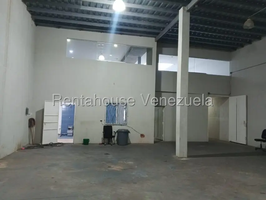 Comercial (Edificio) en Venta en Belloso, Zulia - 25