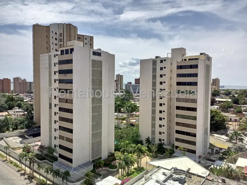 Apartamento (1 Nivel) en Venta en La Lago, Zulia - 19