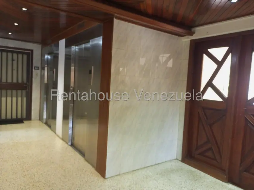 Apartamento (1 Nivel) en Venta en La Lago, Zulia - 3