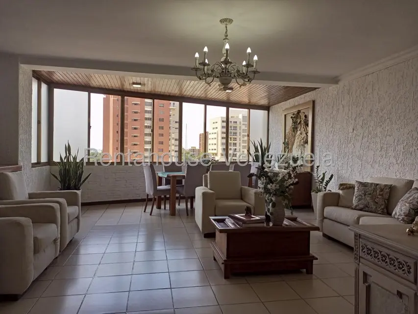 Apartamento (1 Nivel) en Venta en La Lago, Zulia - 5