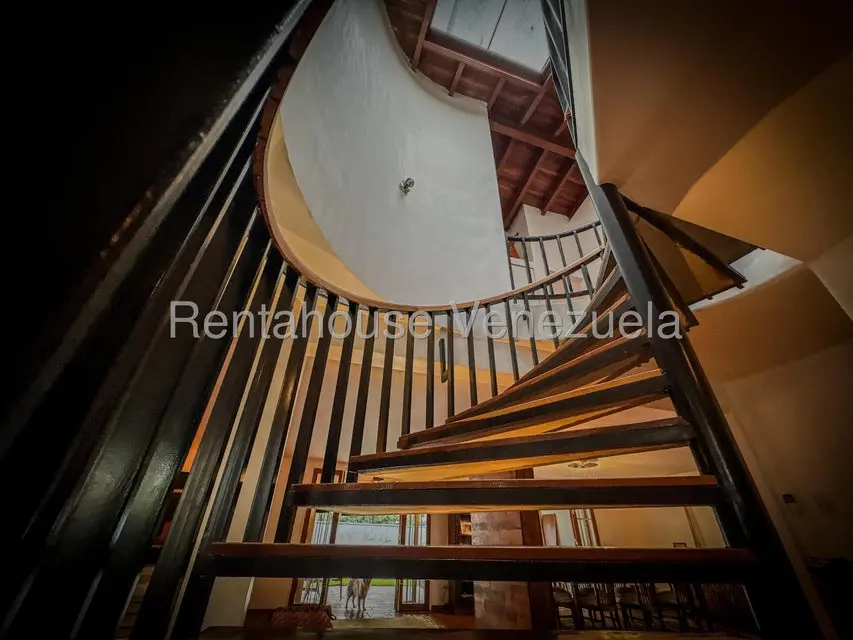 Casa (Duplex) en Venta en Cumbres de Curumo, Distrito Metropolitano - 18