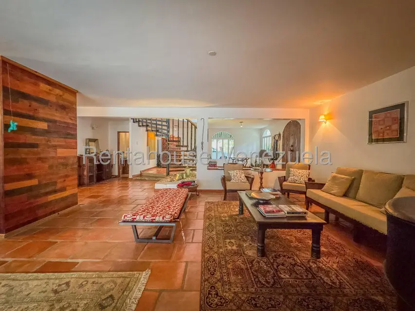 Casa (Duplex) en Venta en Cumbres de Curumo, Distrito Metropolitano - 30