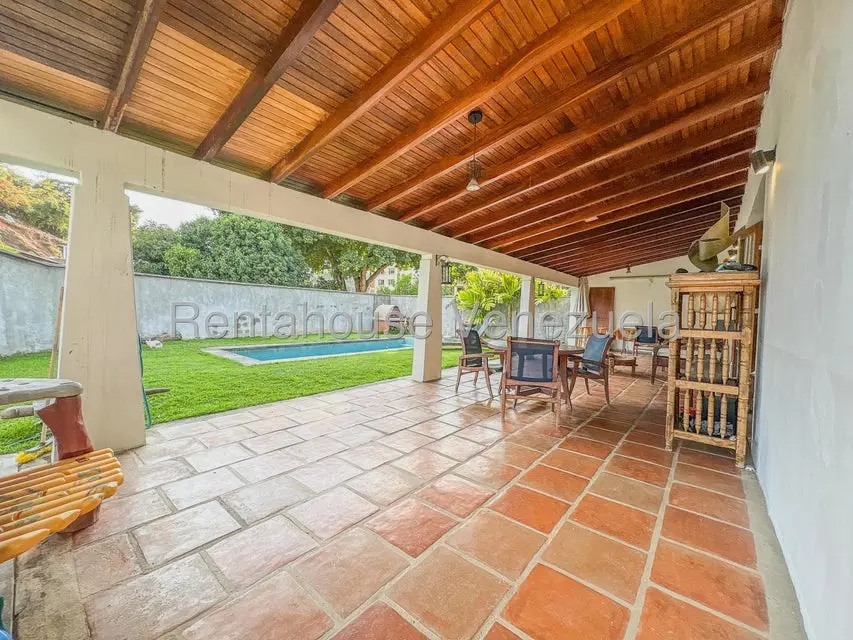 Casa (Duplex) en Venta en Cumbres de Curumo, Distrito Metropolitano - 33