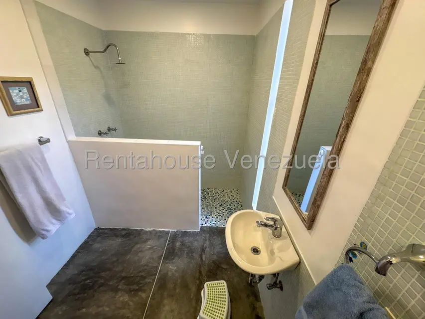 Casa (Duplex) en Venta en Cumbres de Curumo, Distrito Metropolitano - 7