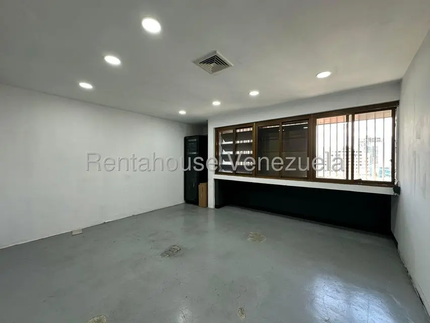 Comercial (Oficina) en Alquiler en Los Palos Grandes, Distrito Metropolitano - 22