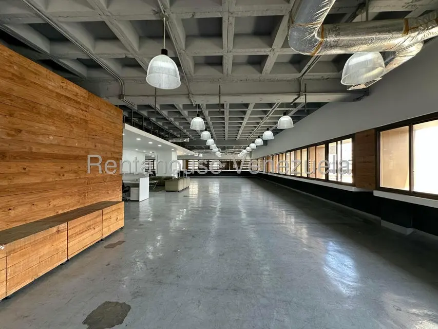 Comercial (Oficina) en Alquiler en Los Palos Grandes, Distrito Metropolitano - 5