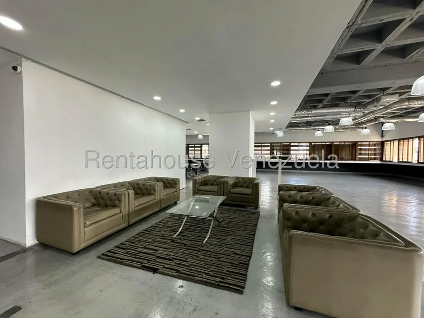 Comercial (Oficina) en Alquiler en Los Palos Grandes, Distrito Metropolitano - 7