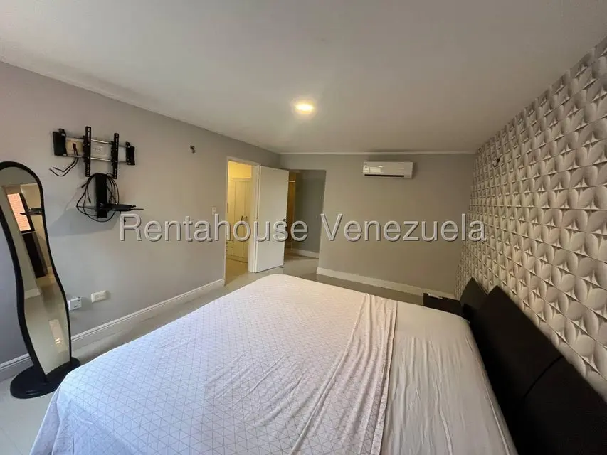 Apartamento (1 Nivel) en Venta en Colinas de La Tahona, Distrito Metropolitano - 12