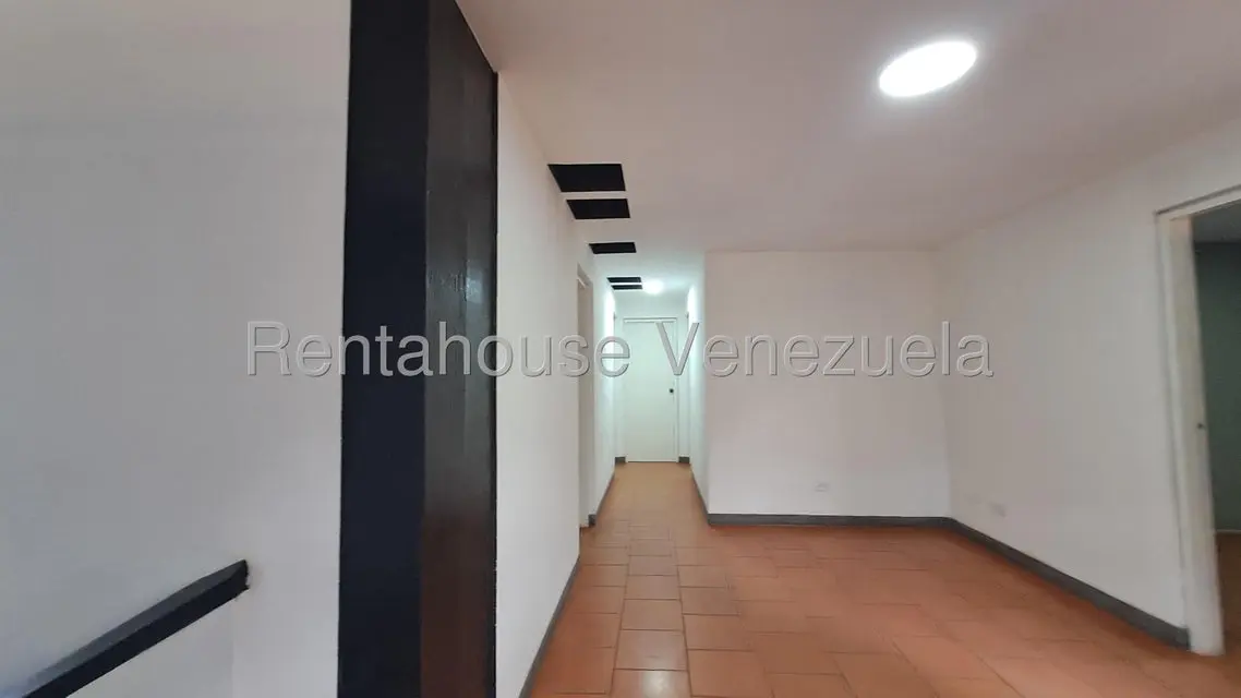 Comercial (Local Comercial) en Alquiler en El Cafetal, Distrito Metropolitano - 2