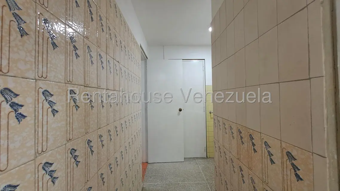 Comercial (Local Comercial) en Alquiler en El Cafetal, Distrito Metropolitano - 21