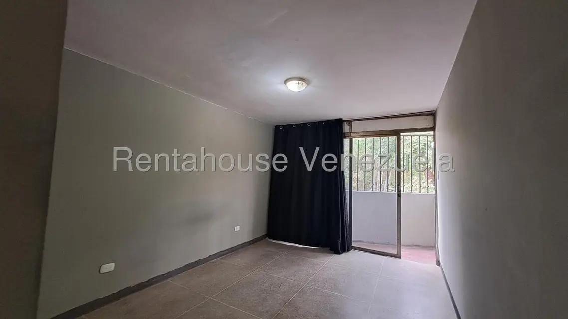 Comercial (Local Comercial) en Alquiler en El Cafetal, Distrito Metropolitano - 4