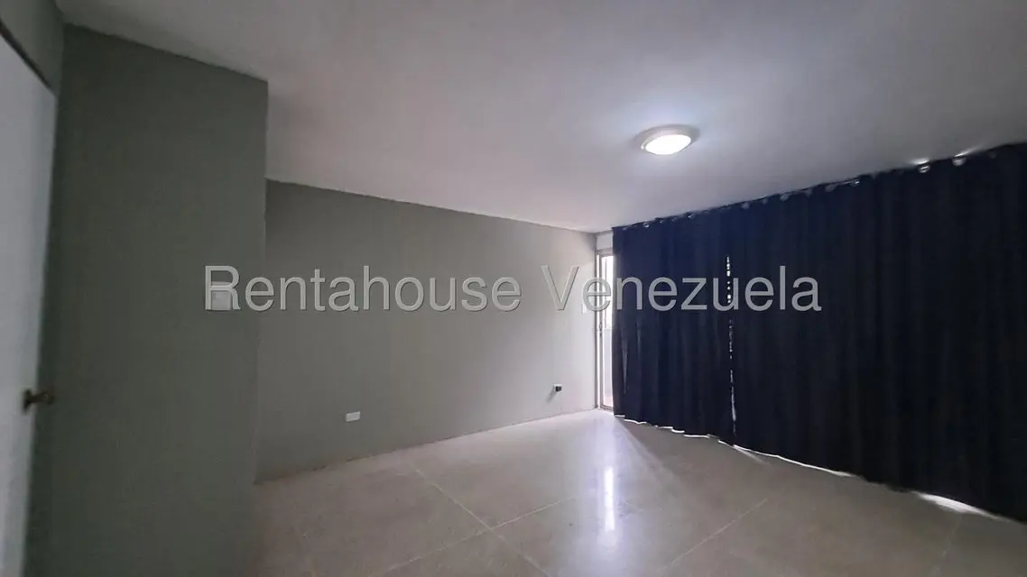 Comercial (Local Comercial) en Alquiler en El Cafetal, Distrito Metropolitano - 6