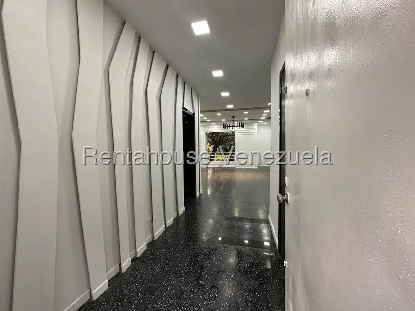 Casa (1 Nivel) en Alquiler en Las Mercedes, Distrito Metropolitano - 11