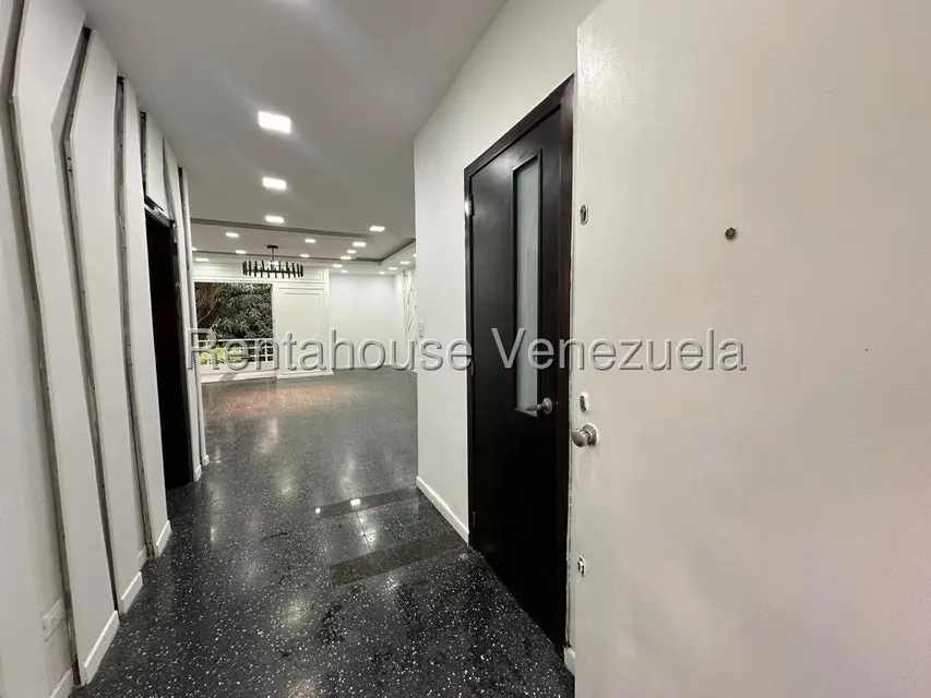 Casa (1 Nivel) en Alquiler en Las Mercedes, Distrito Metropolitano - 13
